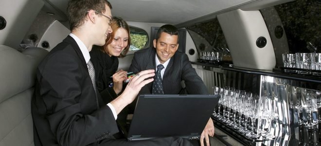 airport-limo-service-near-me-1140x749